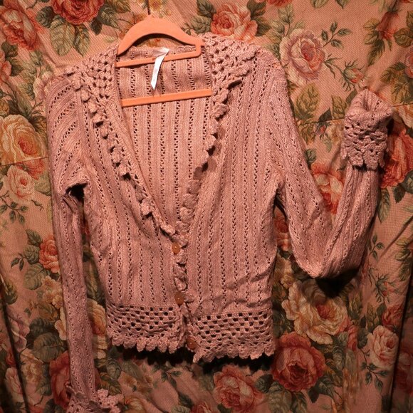 Size L Dusty Pink Knit Sweater with Button Front and Hood Long Push Up Sleeves - Picture 1 of 5